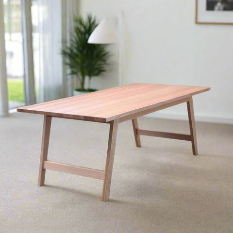 Senior Living - Dining Tables