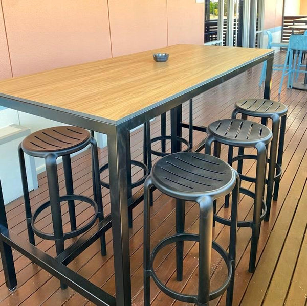 Pub: Hotel Settlers - Rockhampton | Nufurn Commercial Furniture 