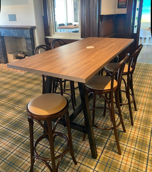 Pub: Woy Woy Hotel | Nufurn Commercial Furniture 
