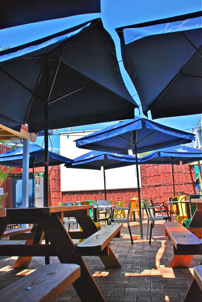 Lady Hampshire Hotel - Cafe outdoor chairs