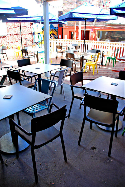 Lady Hampshire Hotel - Cafe outdoor chairs
