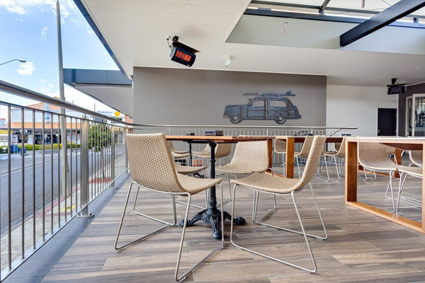 Pub Hotel: The Lakes Hotel