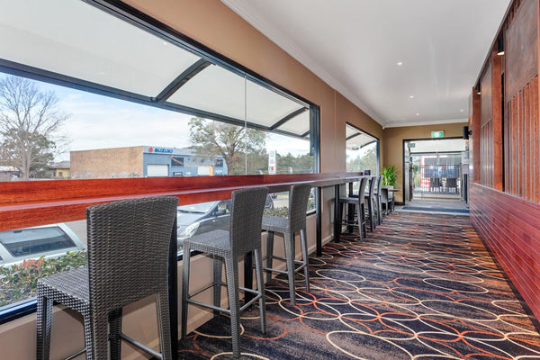 Pub Hotel: The Settlers Arms Tavern